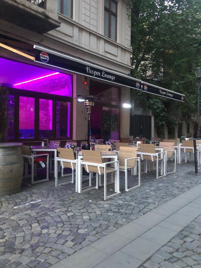 Old Town Bar Apartments On Street Tonitza Bucharest Luaran gambar