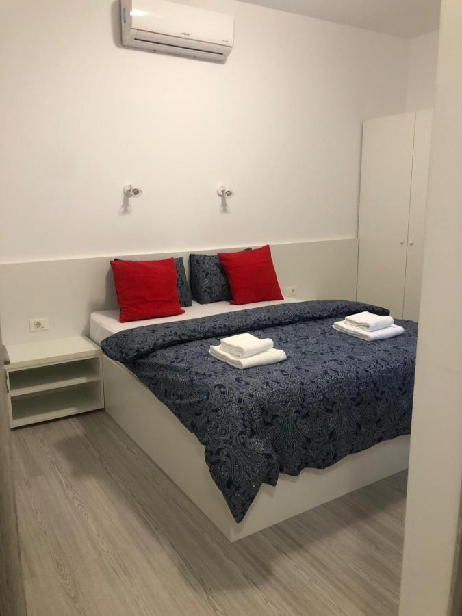 Old Town Bar Apartments On Street Tonitza Bucharest Luaran gambar