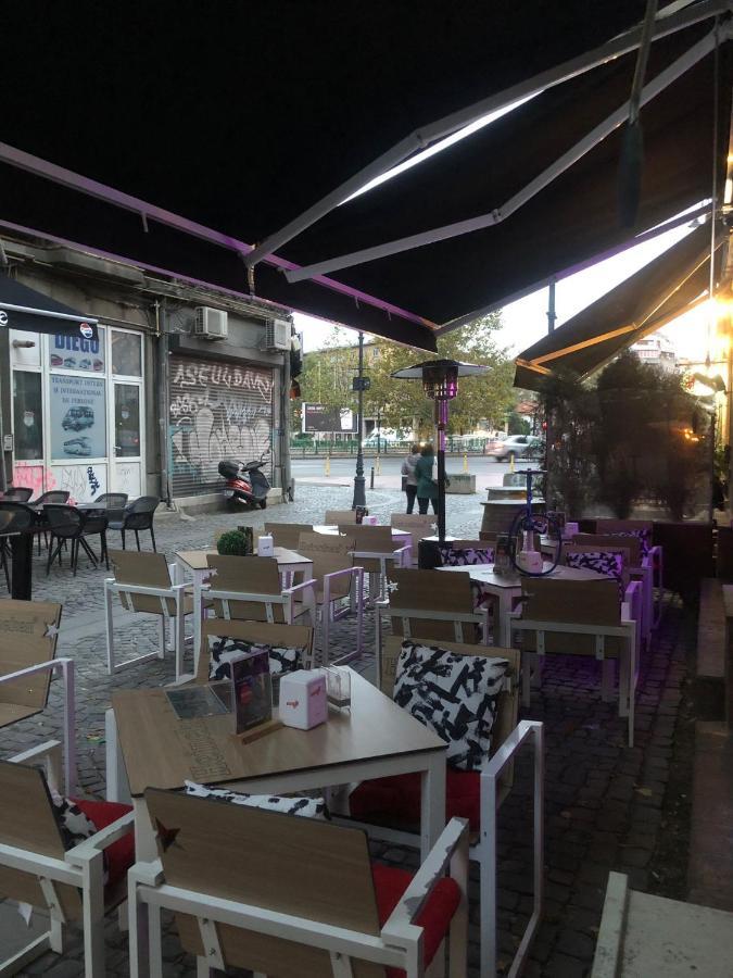 Old Town Bar Apartments On Street Tonitza Bucharest Luaran gambar
