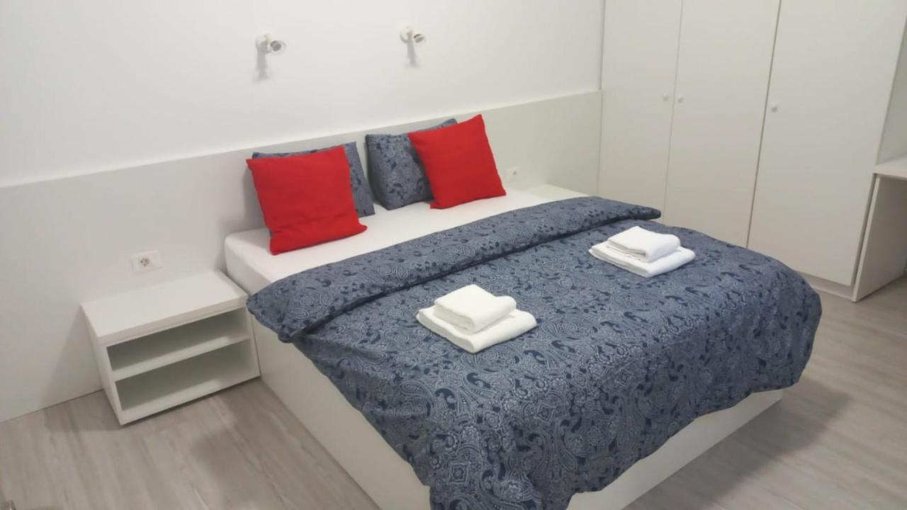 Old Town Bar Apartments On Street Tonitza Bucharest Luaran gambar